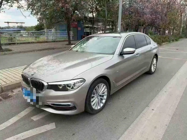 宝马5系 正面外观三