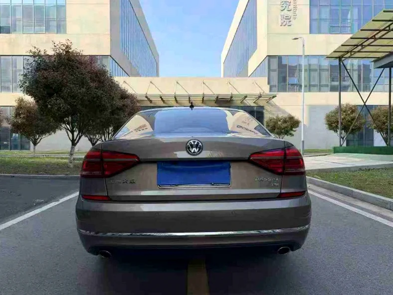 大众帕萨特 驾驶室