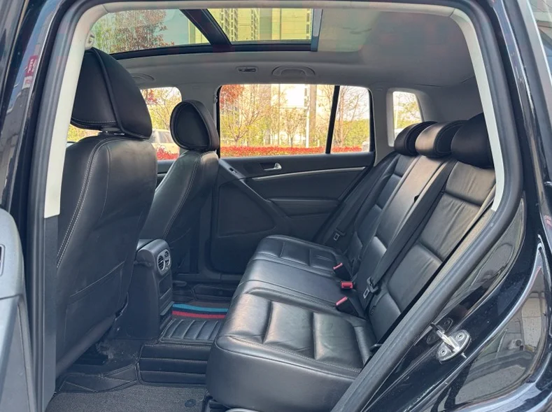 大众途观 驾驶室