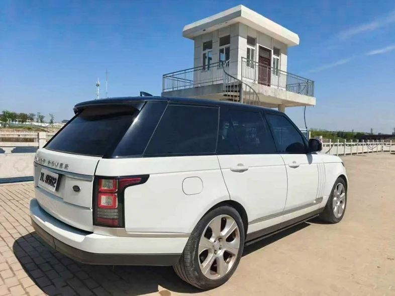 路虎揽胜行政 内饰前排