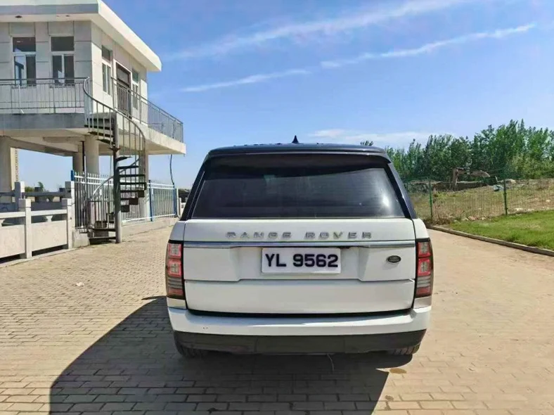 路虎揽胜行政 后面外观三