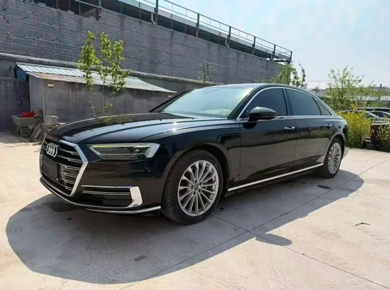 奥迪A8L 正面外观三