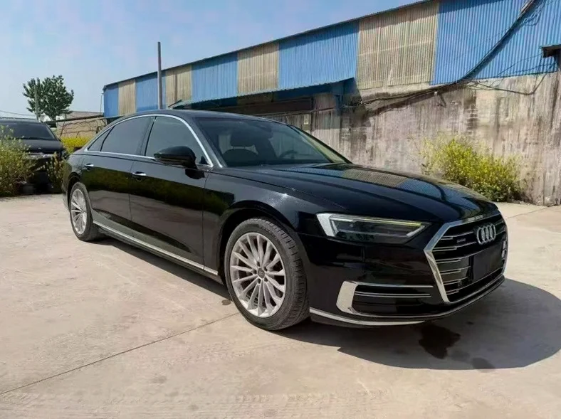 奥迪A8L 正面外观二