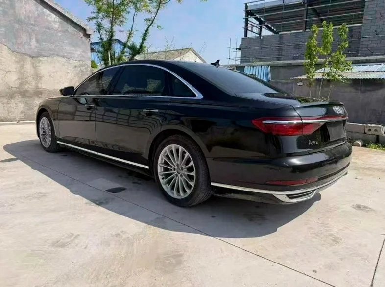 奥迪A8L 内饰后排