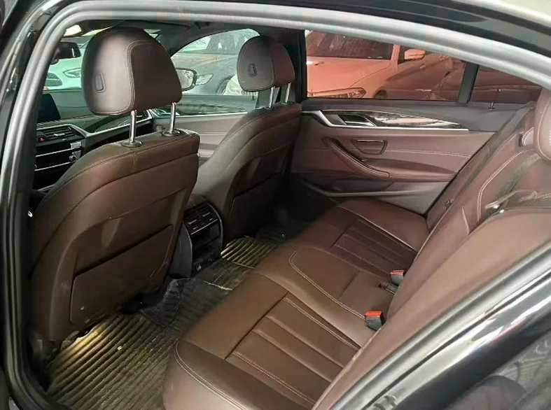 宝马5系 后面外观二