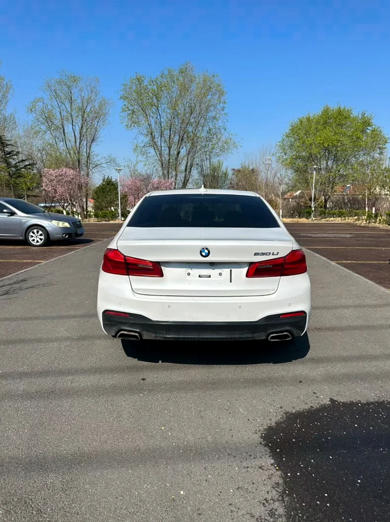 宝马5系 内饰前排