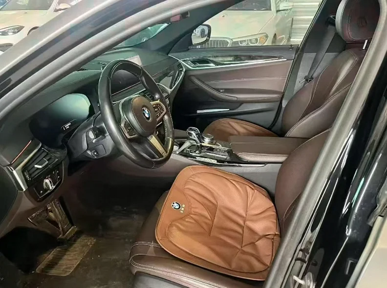 宝马5系 后面外观三