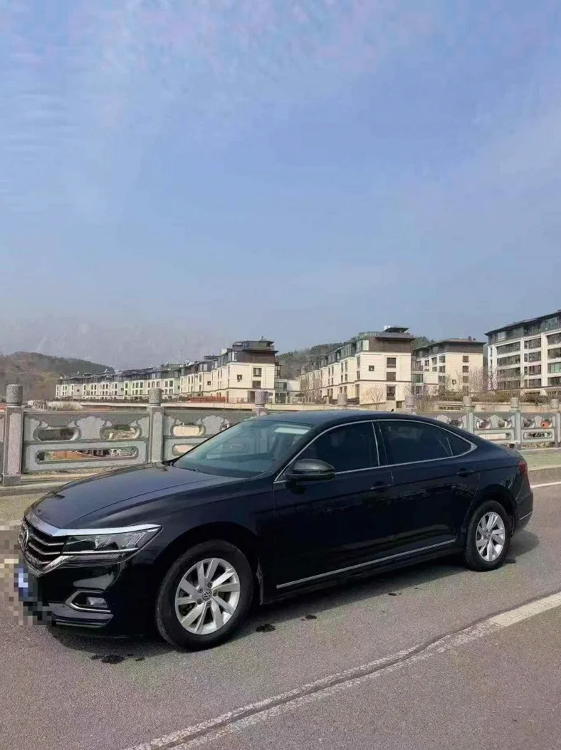 大众帕萨特 正面外观二