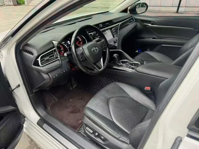 丰田凯美瑞 后面外观一