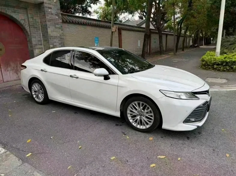 丰田凯美瑞 正面外观三