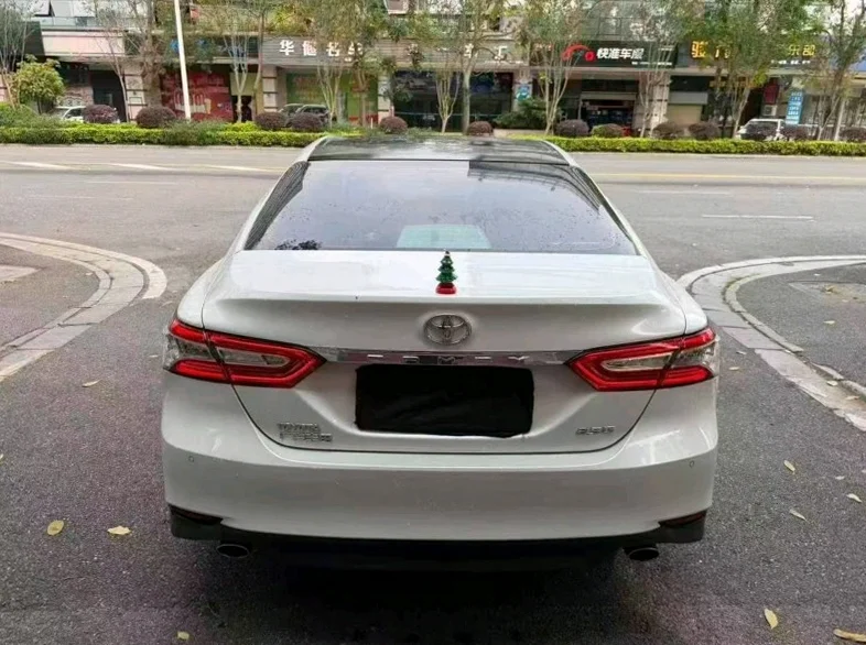 丰田凯美瑞 后面外观一