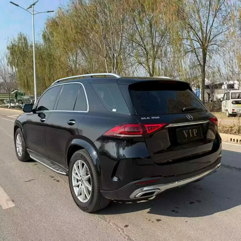 奔驰GLE 内饰后排