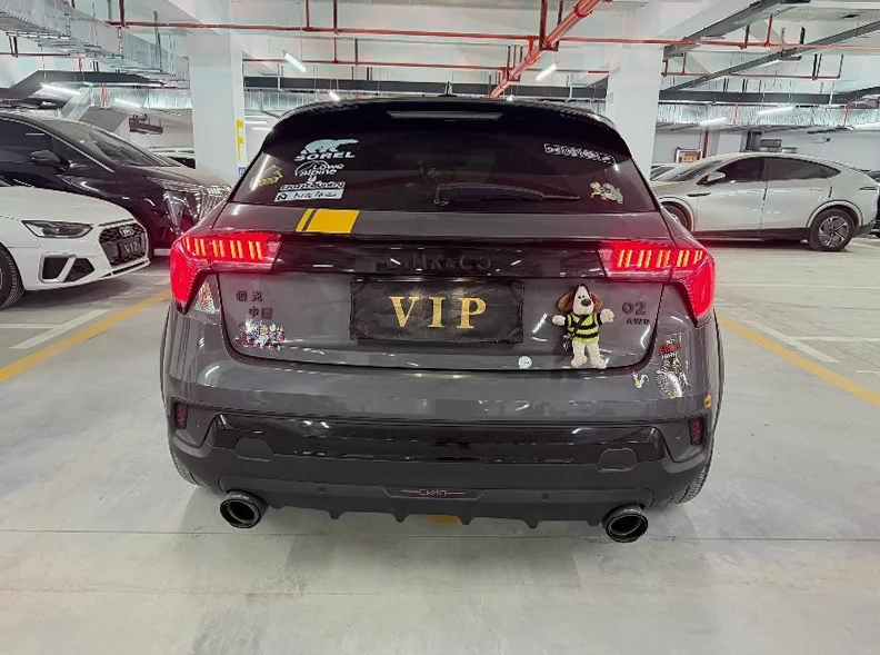 领克02 后面外观三