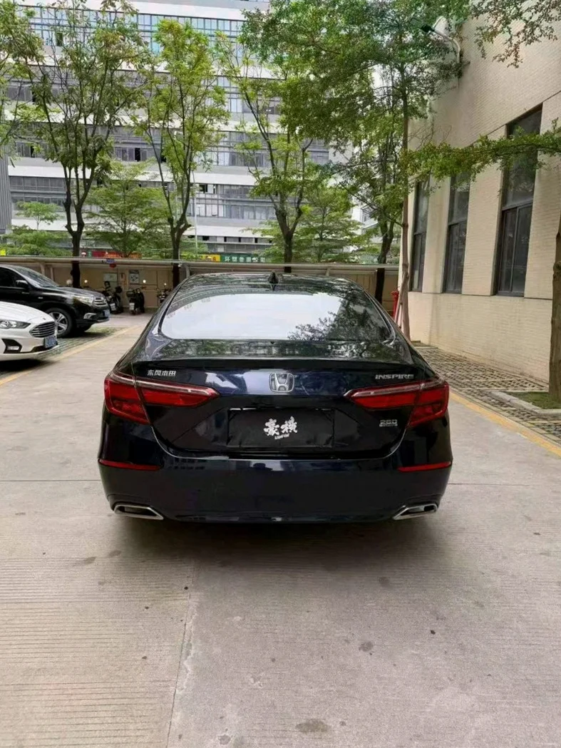 本田歌诗图 后面外观一