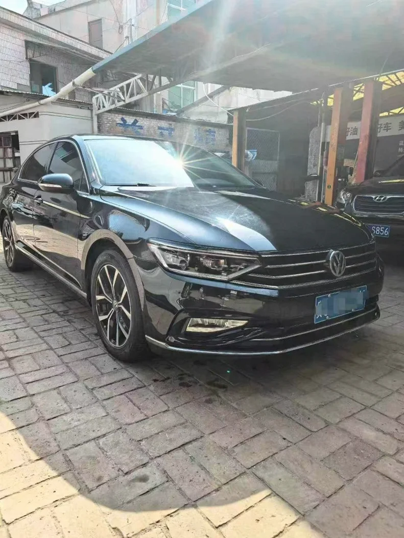 大众迈腾 正面外观三