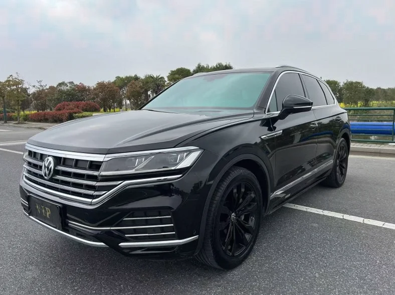 大众途锐 正面外观三