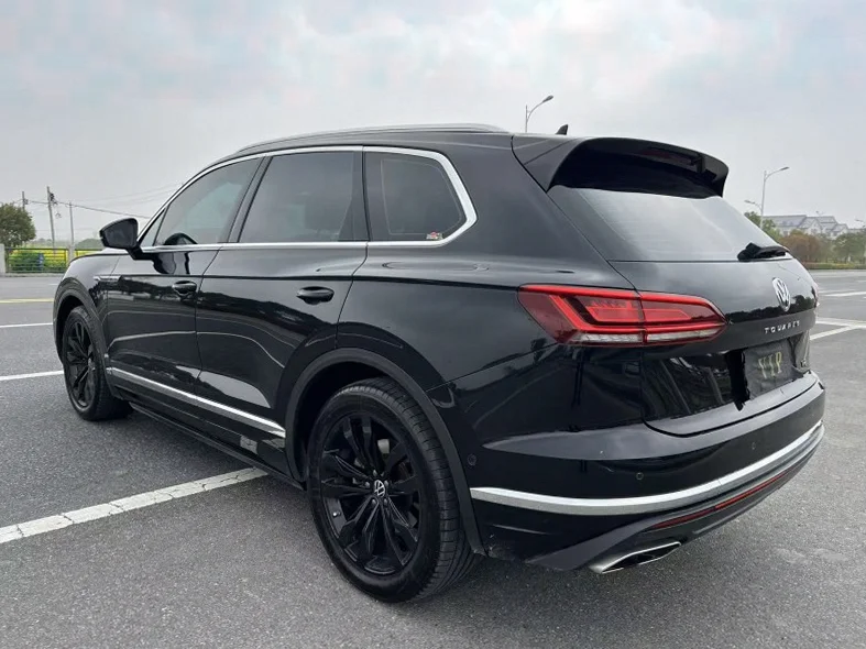 大众途锐 后面外观三