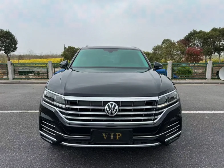 20年大众途锐2.0T四驱顶配