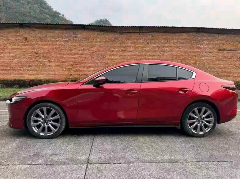 马自达昂克赛拉 后面外观一