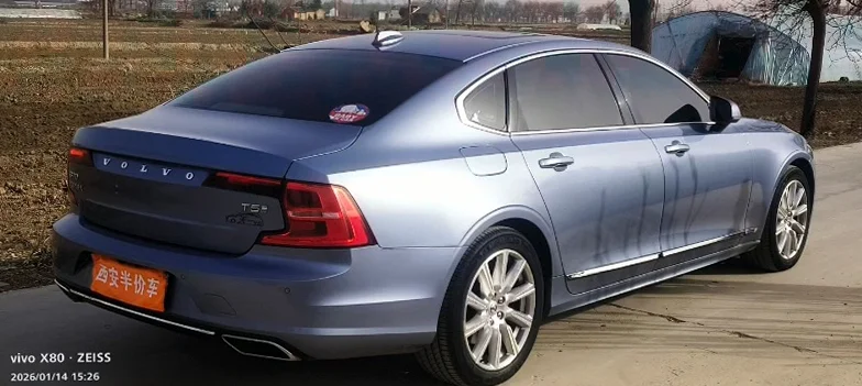 沃尔沃S90 内饰后排