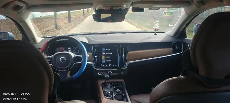 沃尔沃S90 后面外观二