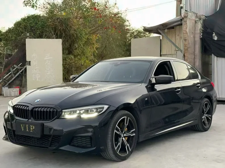 宝马3系 后面外观三