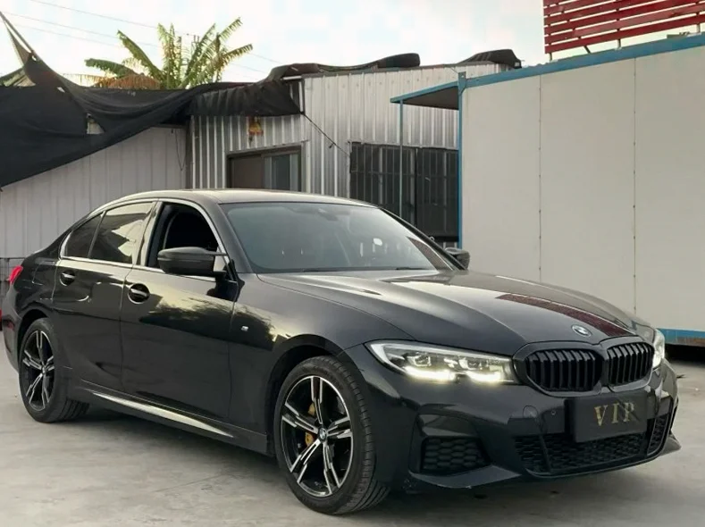 宝马3系 正面外观二