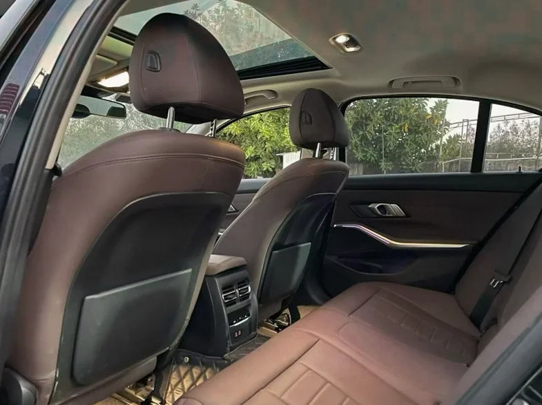 宝马3系 后面外观二