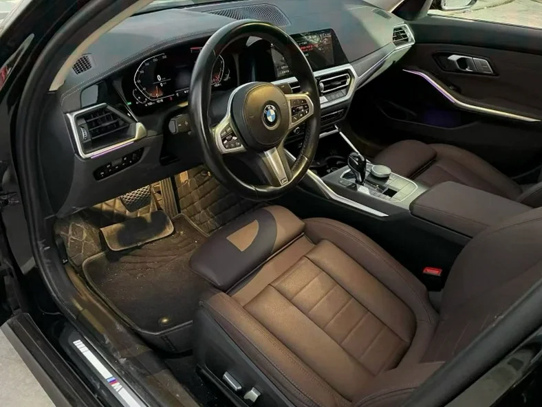 宝马3系 正面外观三