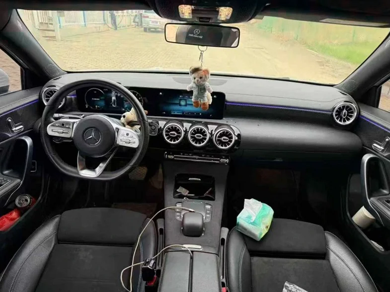 奔驰A 后面外观二