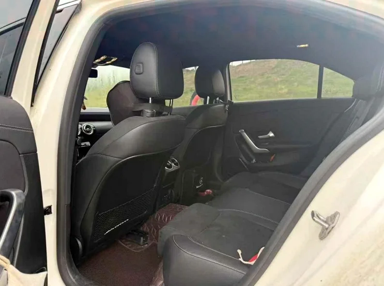 奔驰A 后面外观三