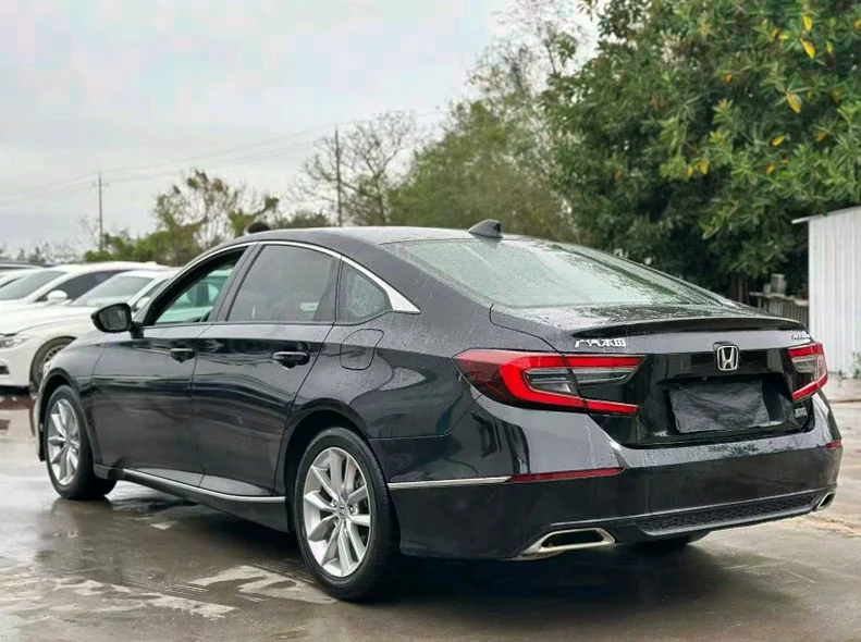 本田雅阁 内饰后排