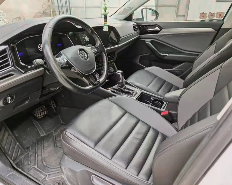 大众速腾 后面外观三