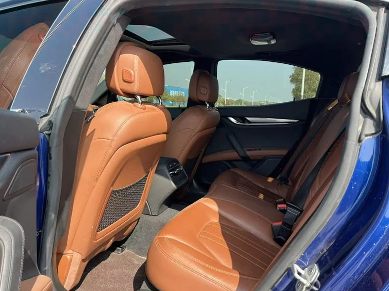 玛莎拉蒂Ghibli 内饰后排