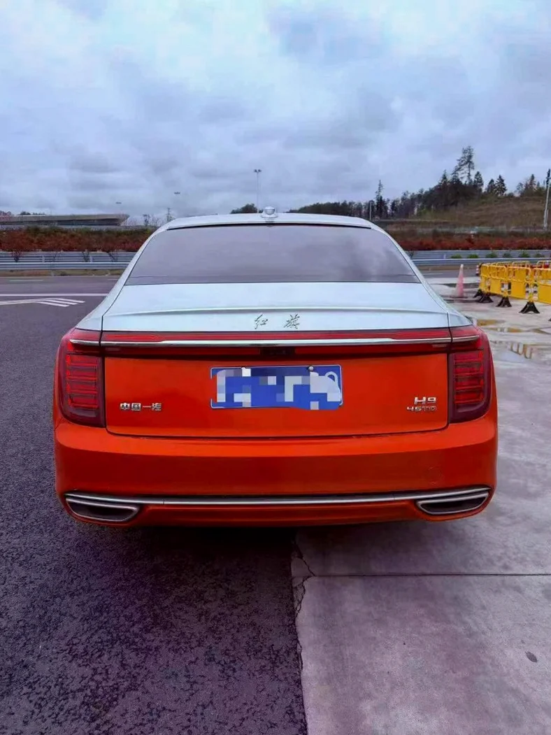 红旗H9 内饰前排