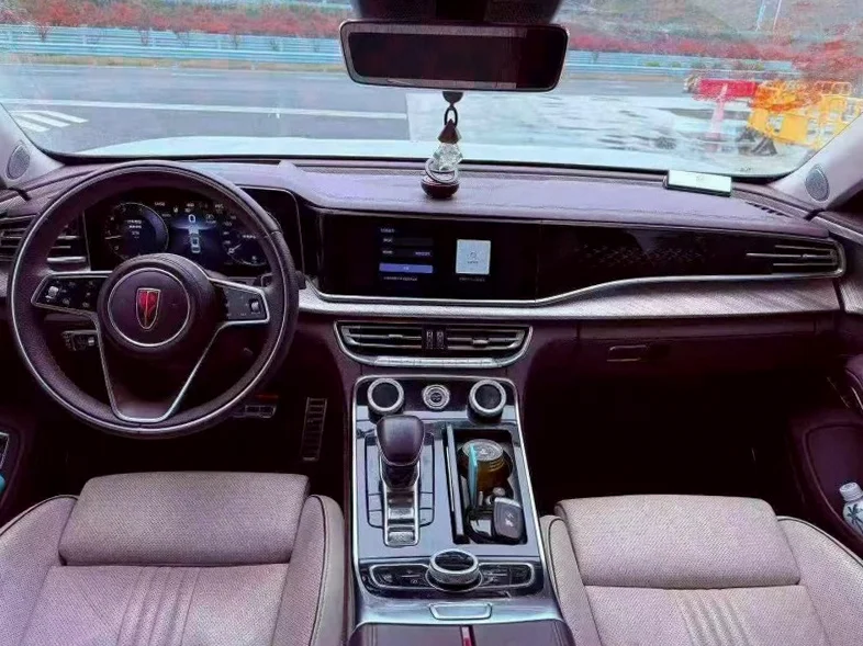 红旗H9 后面外观一