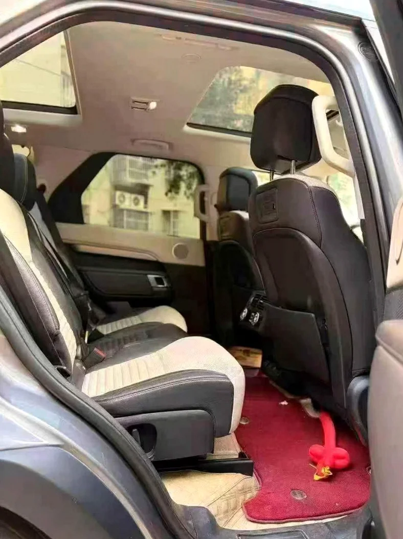 路虎发现 后面外观三