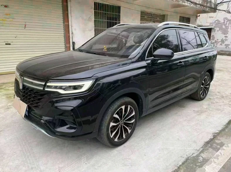 荣威RX5 正面外观二