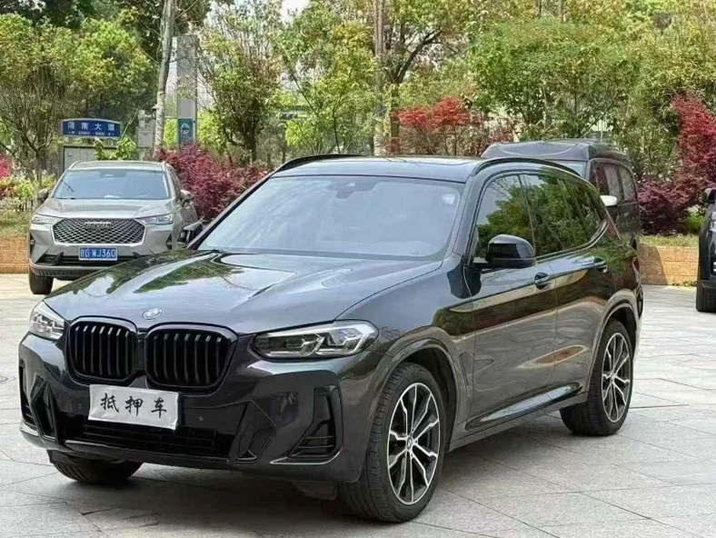 宝马X3 正面外观三