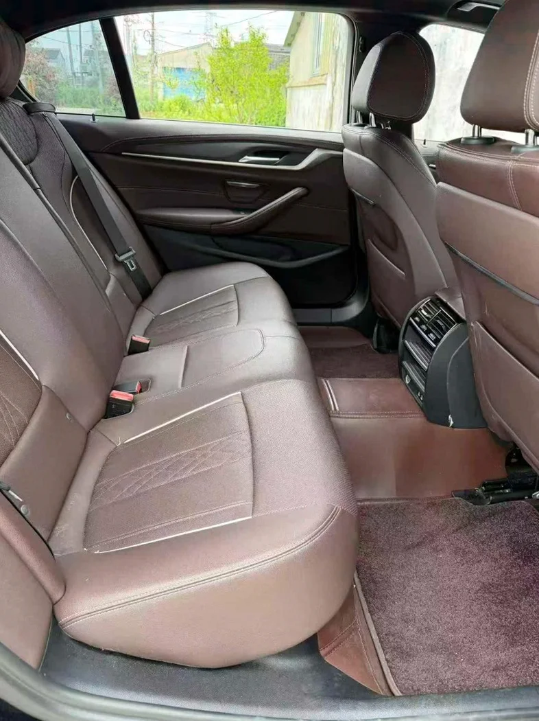 宝马5系 后面外观三