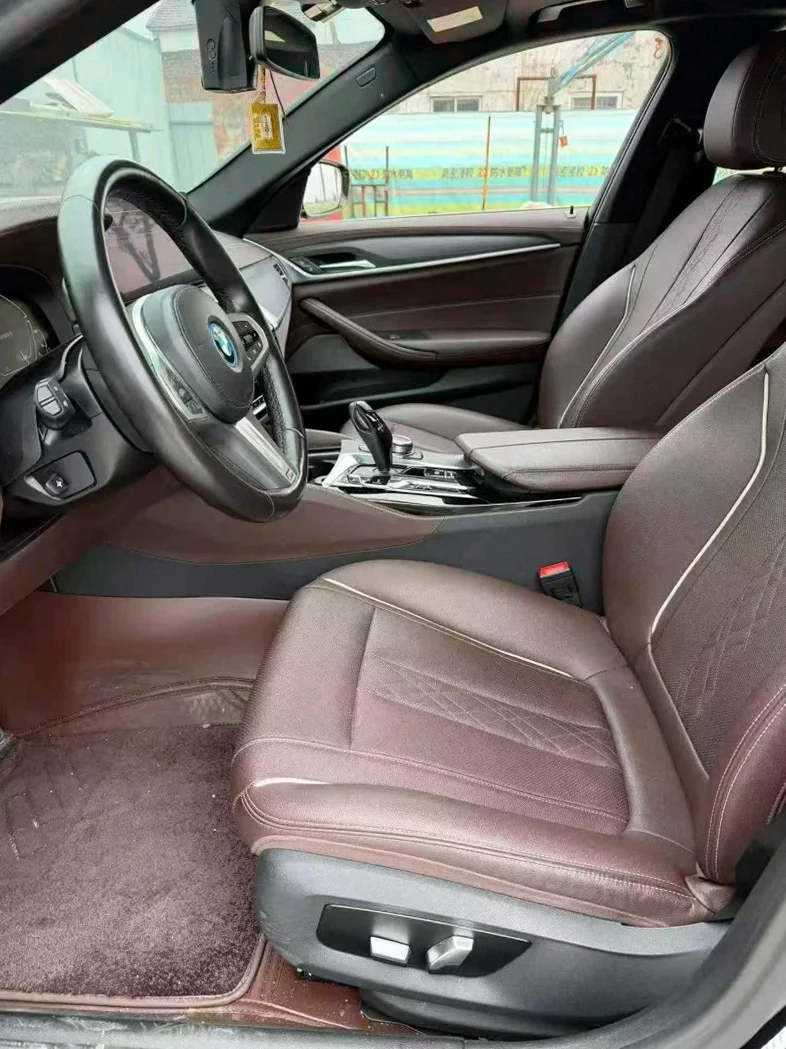 宝马5系 后面外观二