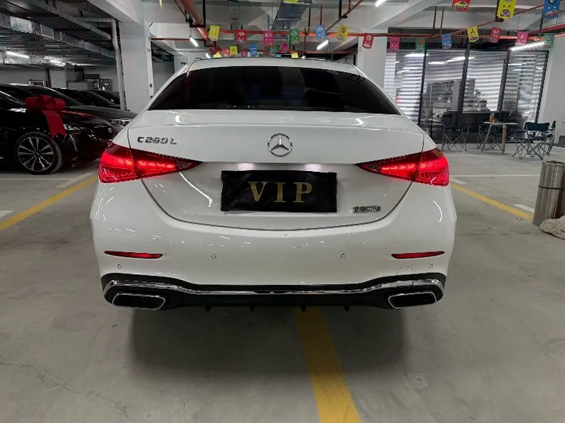 奔驰C 后面外观三