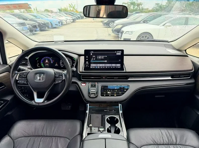 本田奥德赛 后面外观二