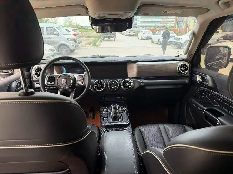 长城汽车坦克 后面外观二