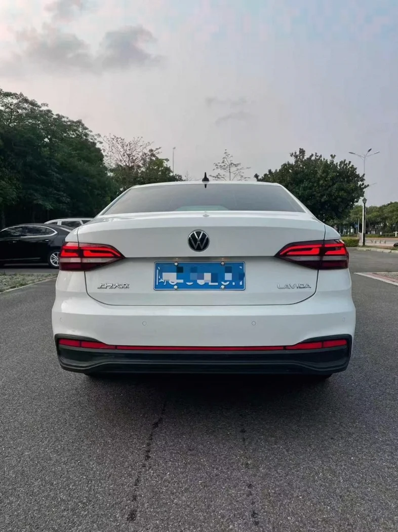 大众朗逸 后面外观二