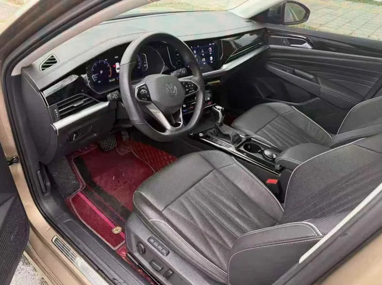 大众帕萨特 内饰前排