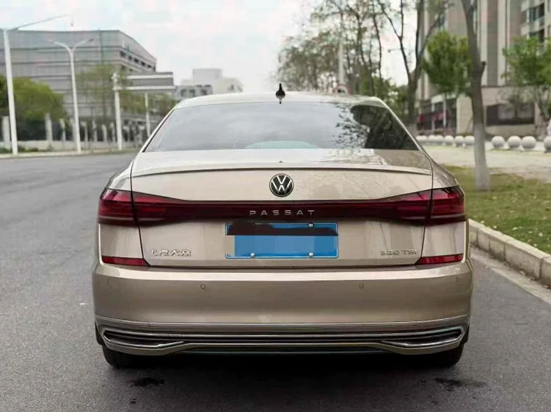 大众帕萨特 驾驶室