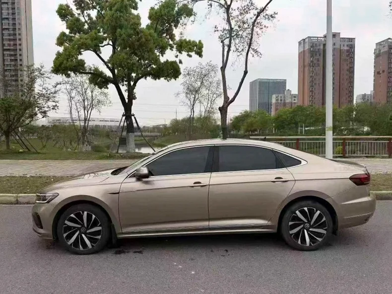 大众帕萨特 内饰后排