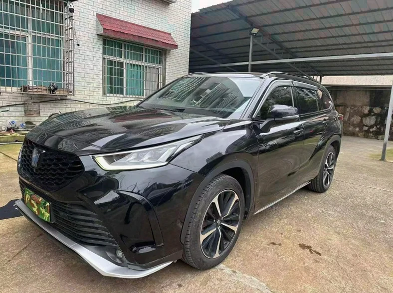 丰田锐放 正面外观二