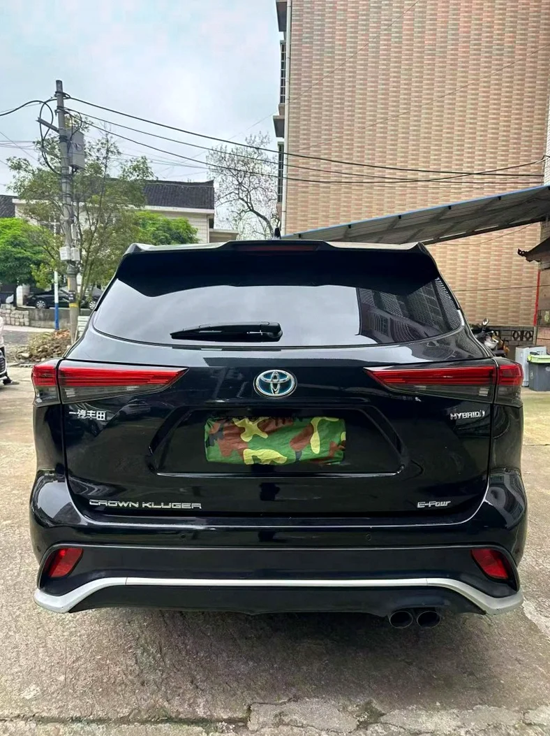 丰田锐放 驾驶室